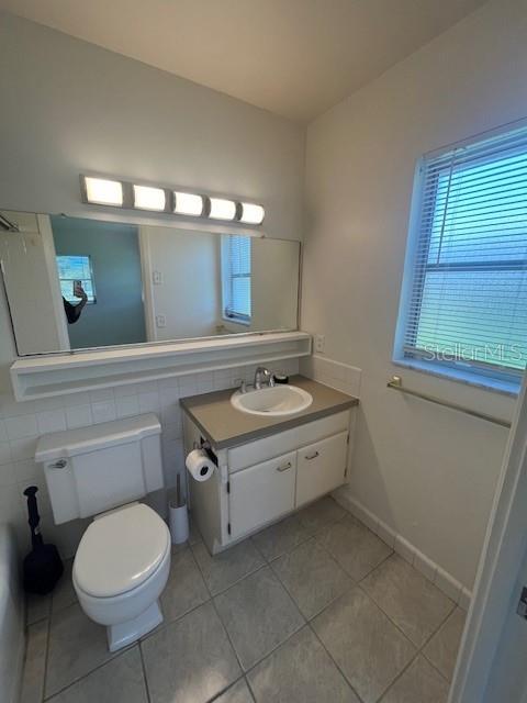 1630 PICARDY CIR — photo 9
