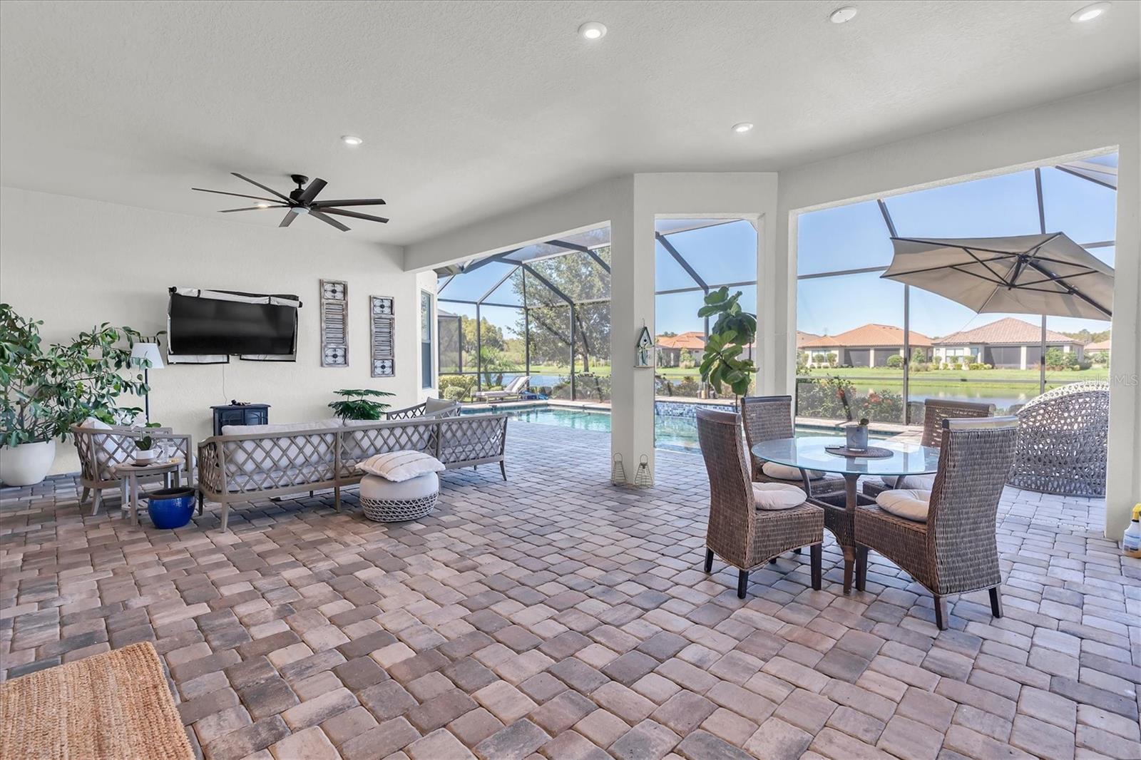 11149 EGERIA DR — photo 38