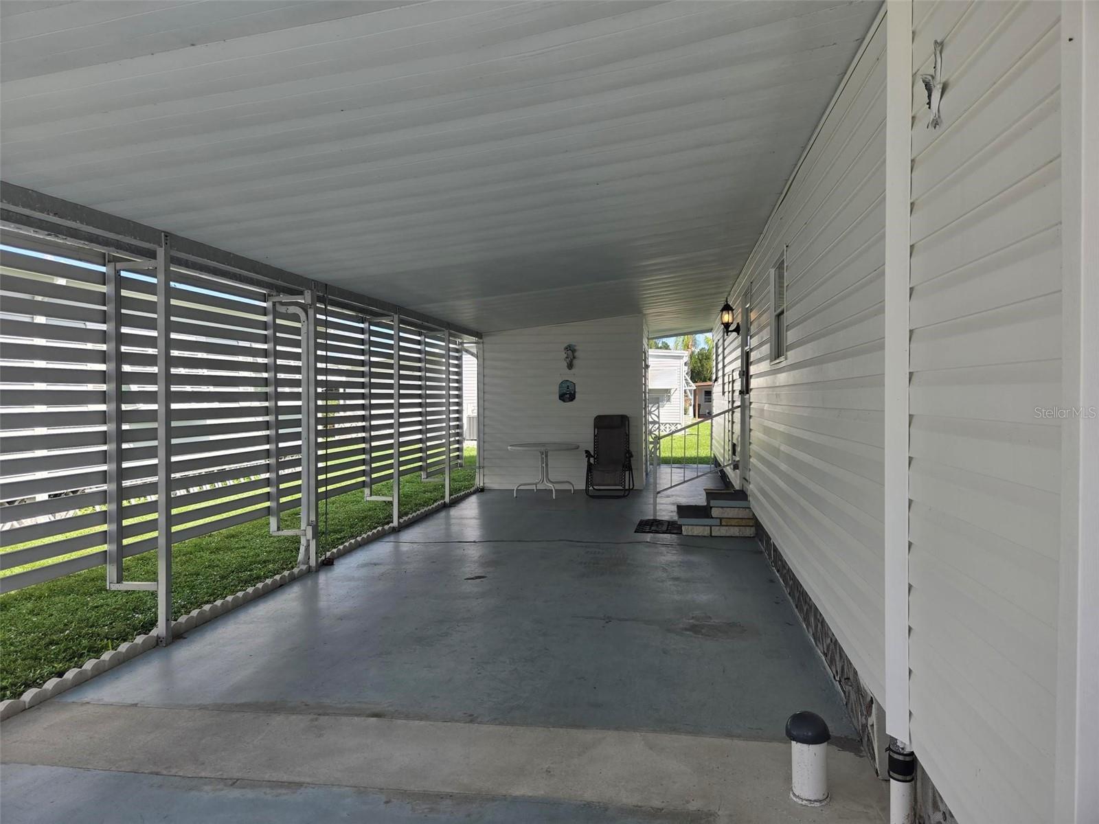 3309 OAKWOOD BLVD S — photo 2