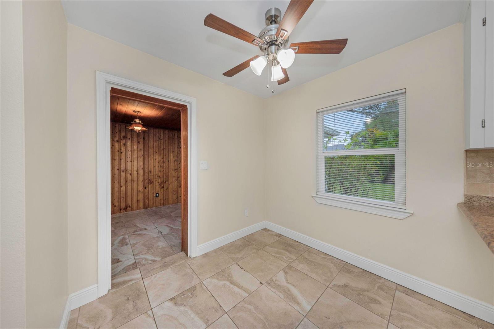 4204 W PALMIRA AVE — photo 12
