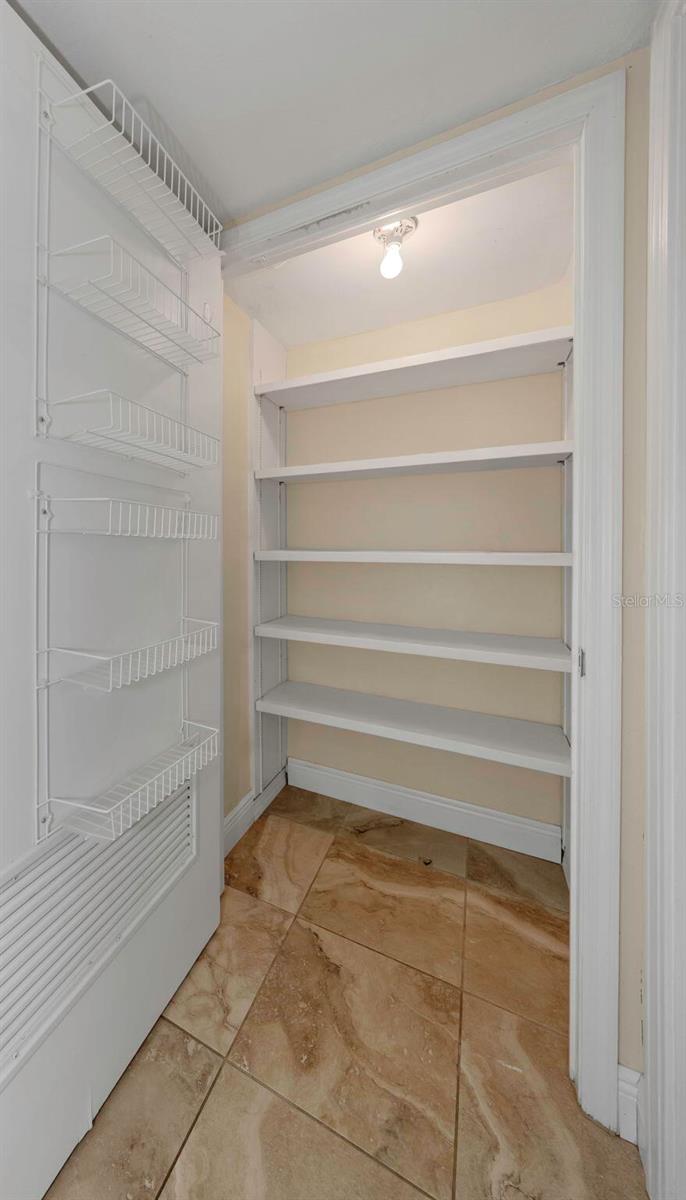 4204 W PALMIRA AVE — photo 29