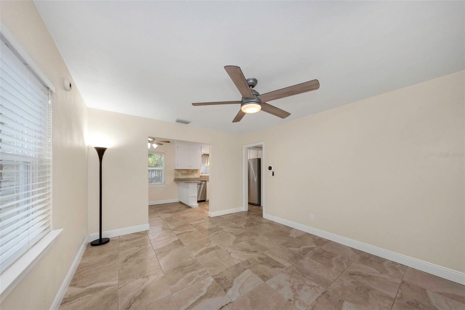 4204 W PALMIRA AVE — photo 8