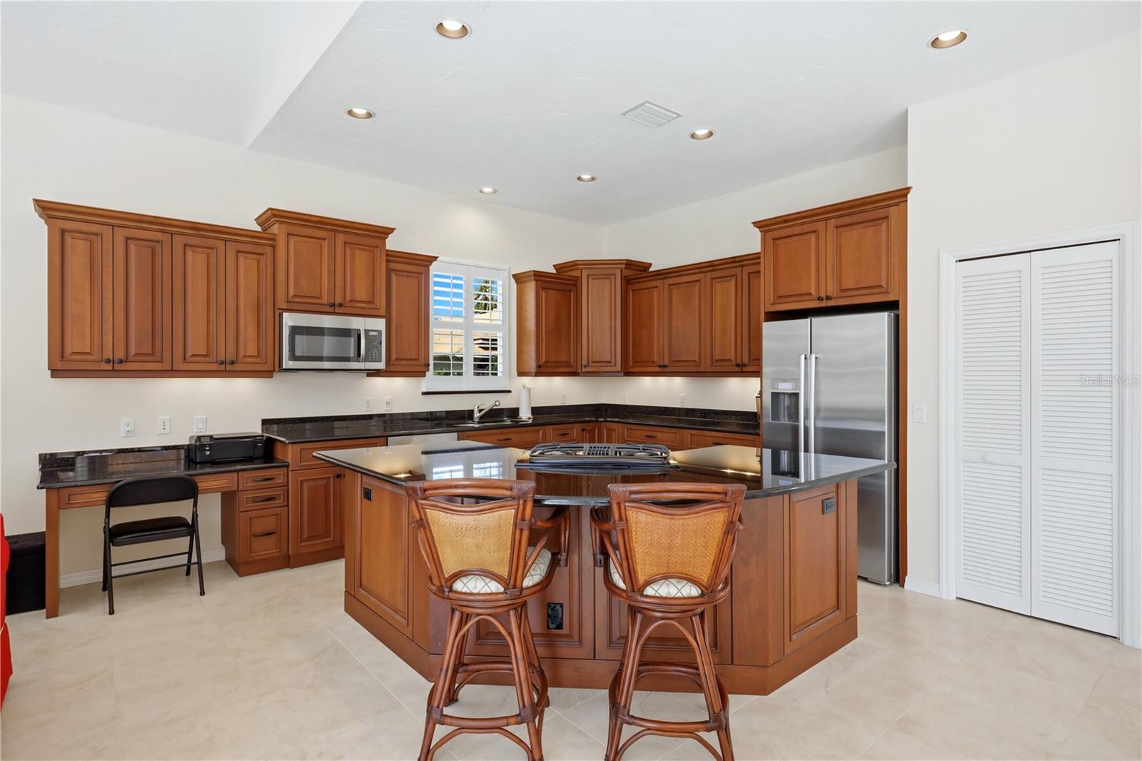 7502 EATON CT — photo 9