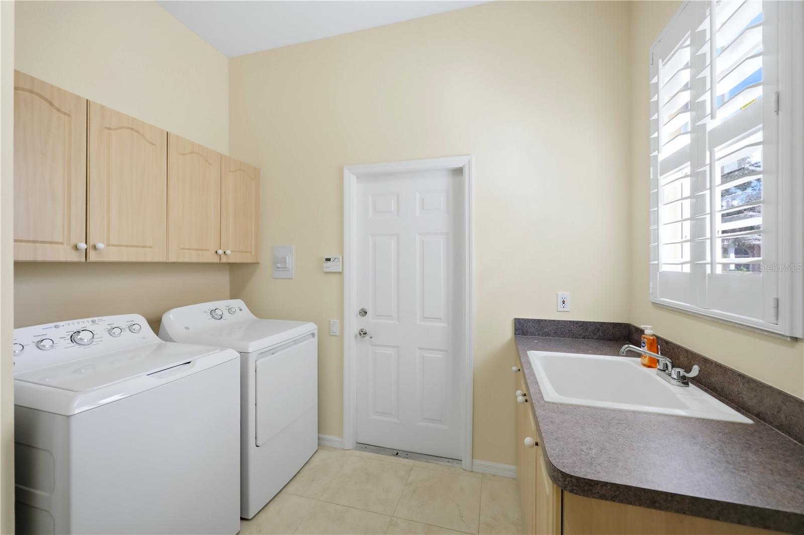 7502 EATON CT — photo 29