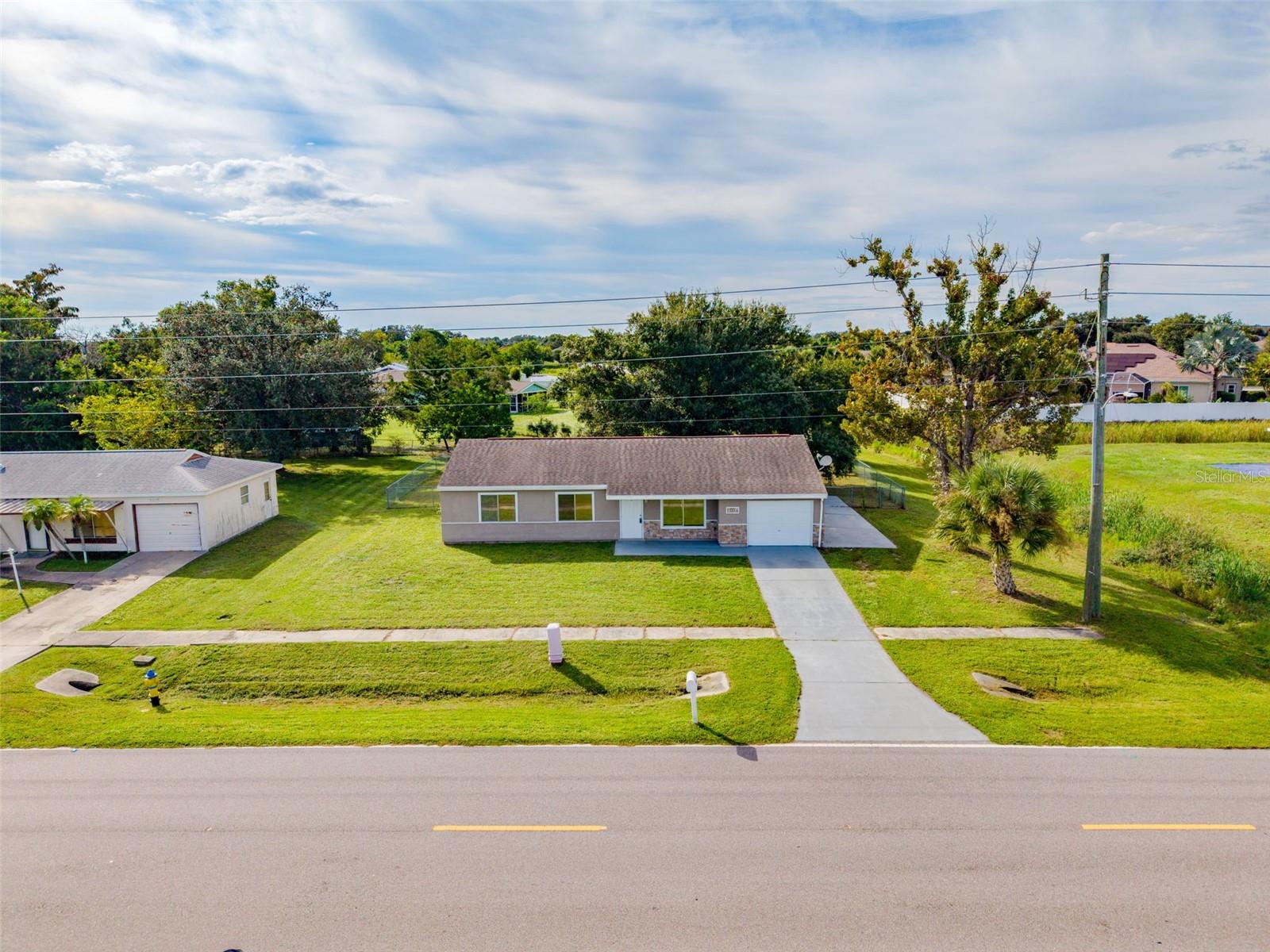 2555 PAN AMERICAN BLVD — photo 2