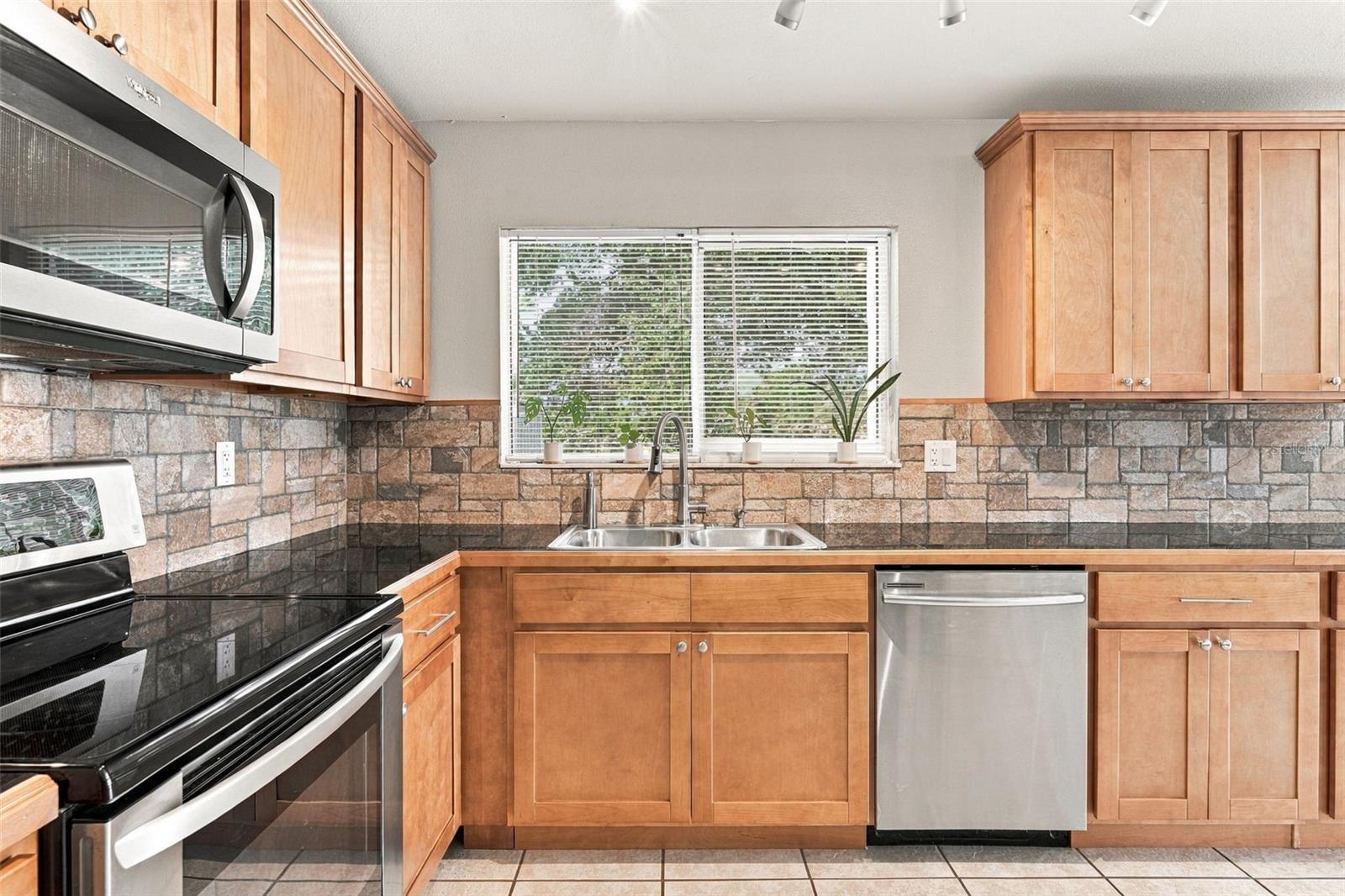 2555 PAN AMERICAN BLVD — photo 21