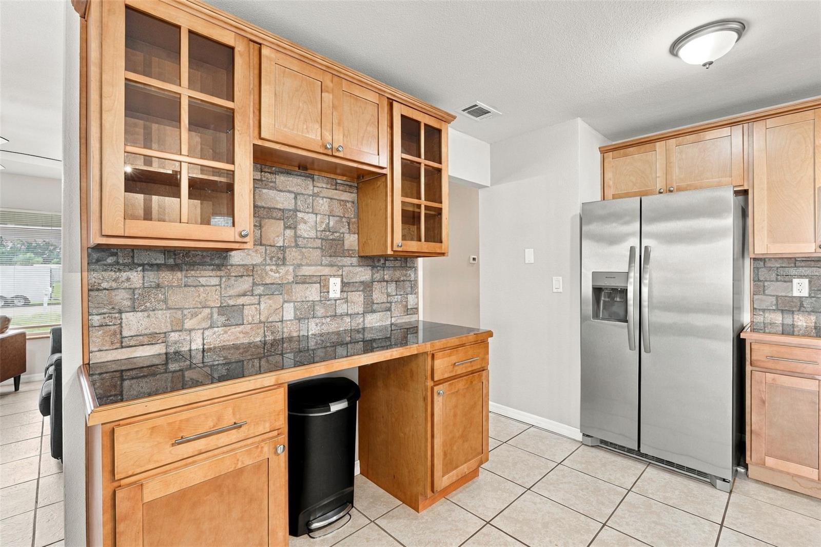 2555 PAN AMERICAN BLVD — photo 18