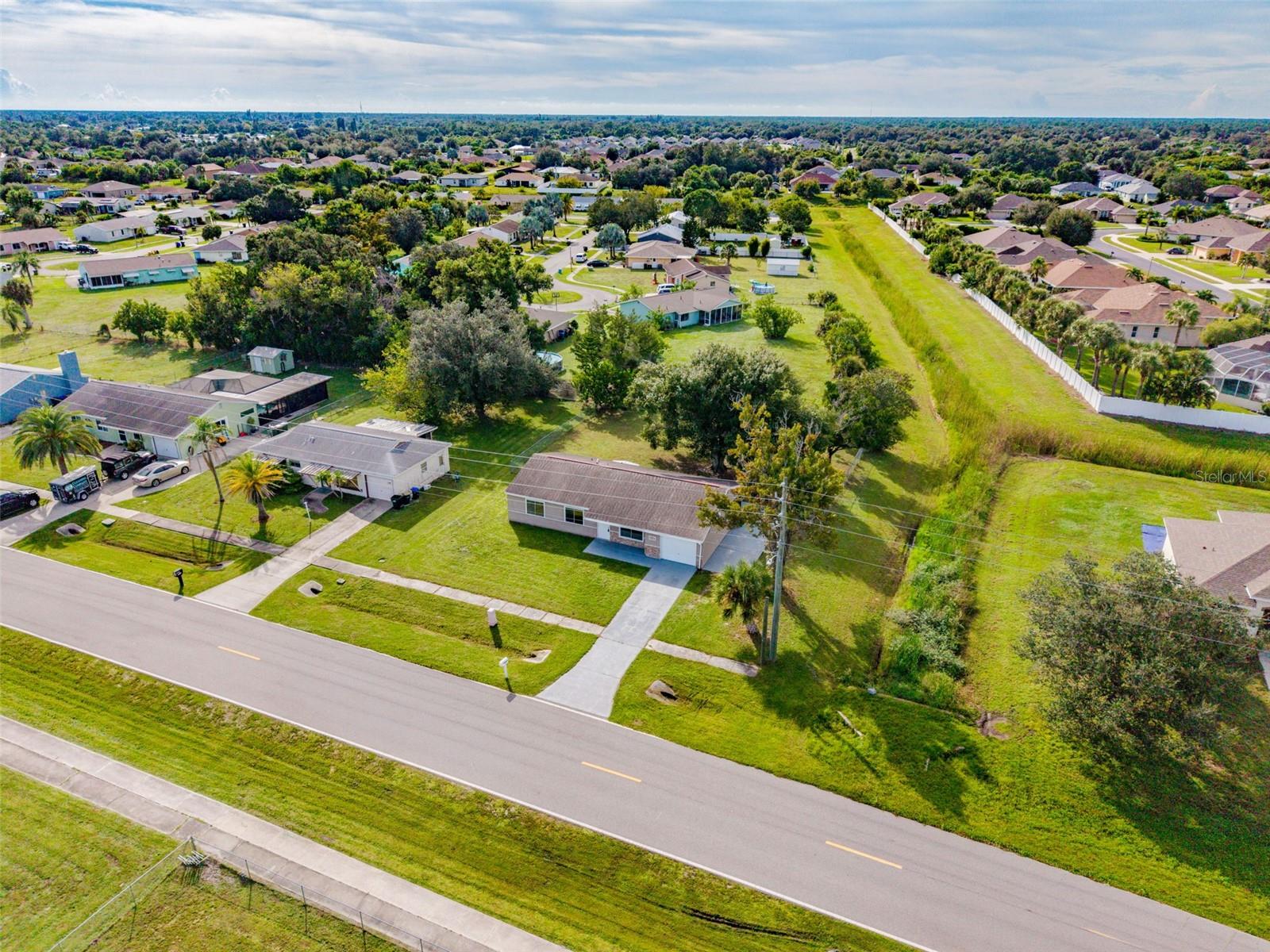 2555 PAN AMERICAN BLVD — photo 41