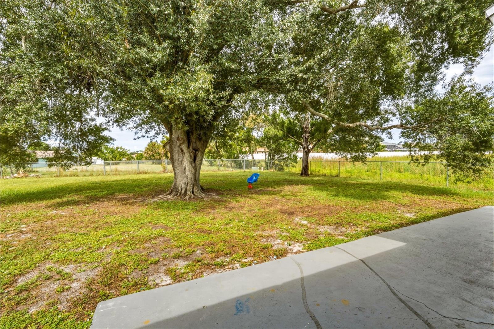 2555 PAN AMERICAN BLVD — photo 36