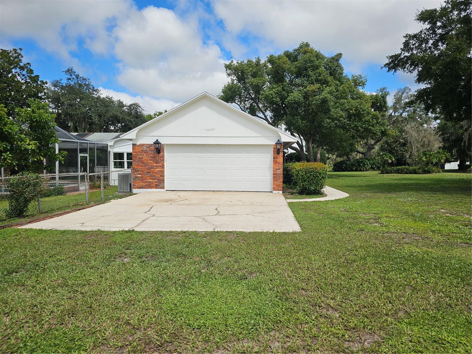 1302 RUSTLEWOOD DR — photo 28