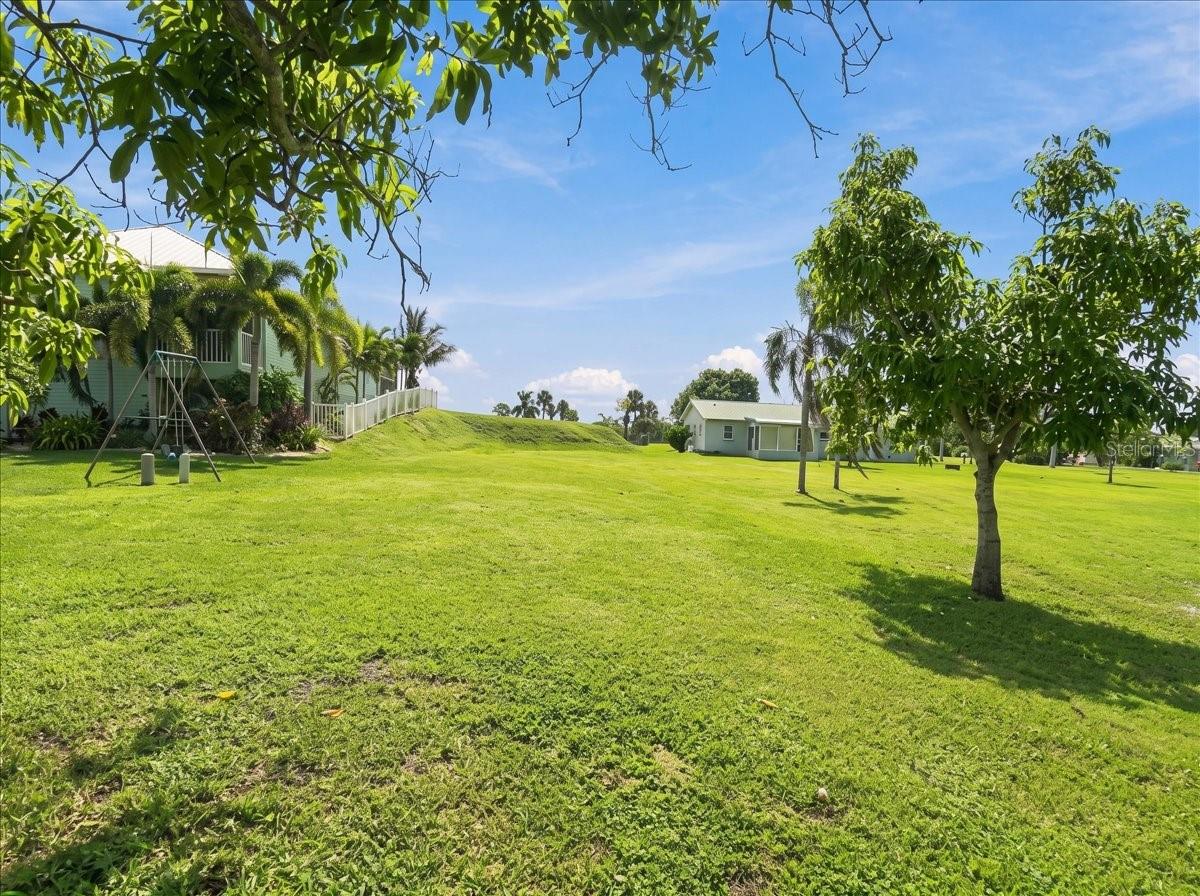 71 ISLAND CT — photo 8
