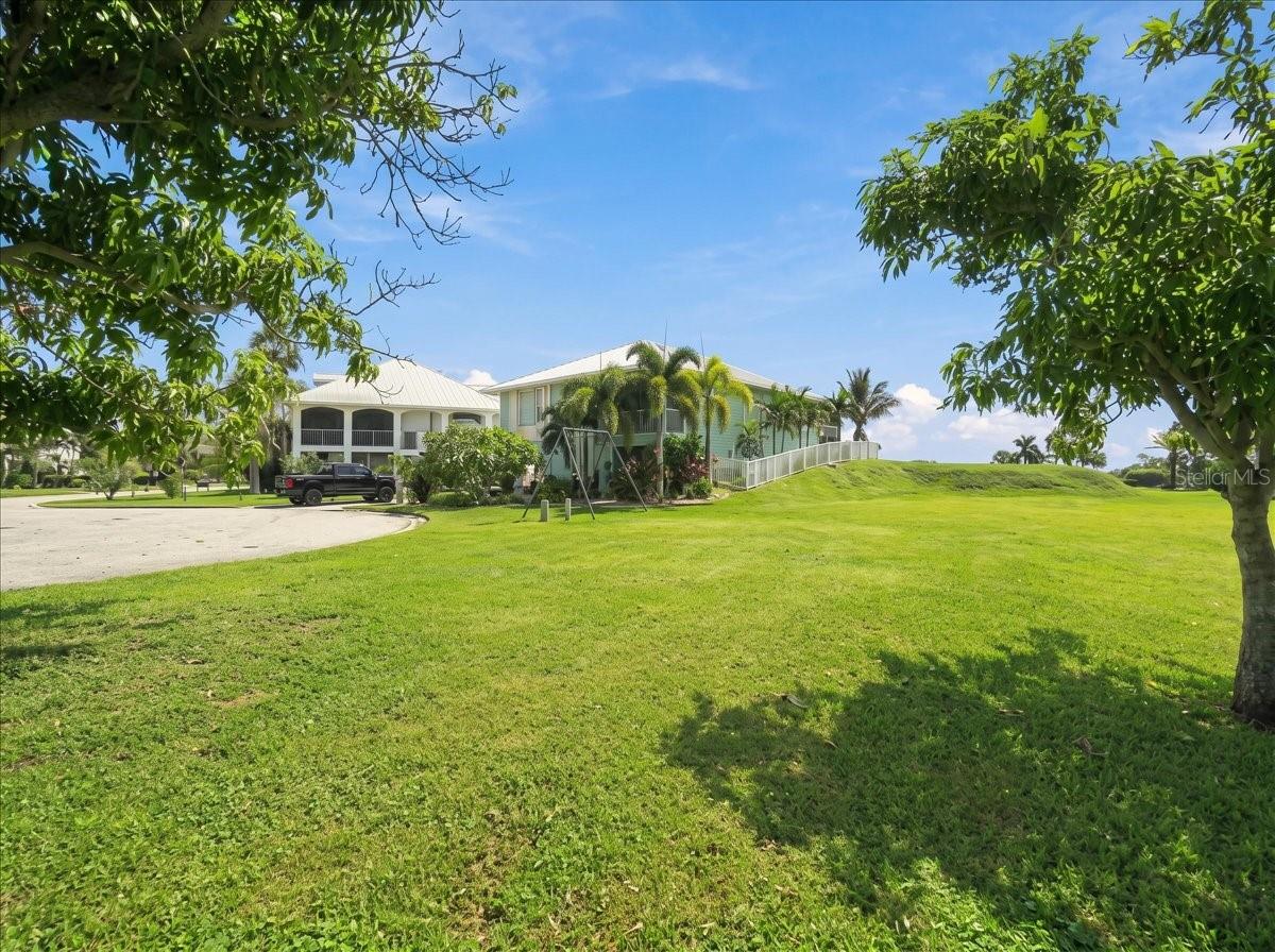 71 ISLAND CT — photo 3