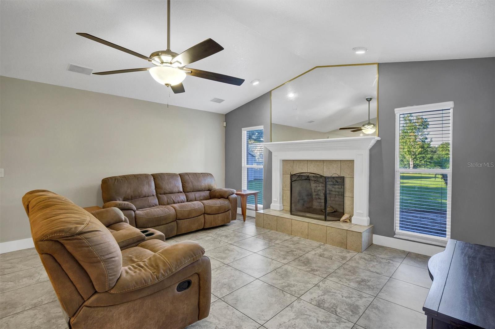 302 N WEBB RD — photo 16
