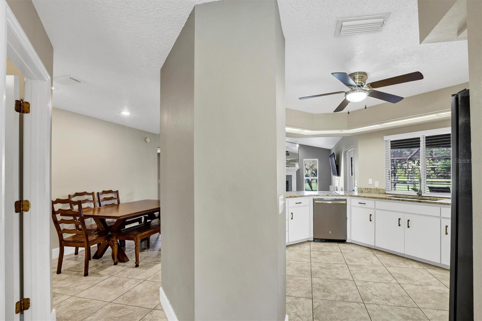 302 N WEBB RD — photo 10