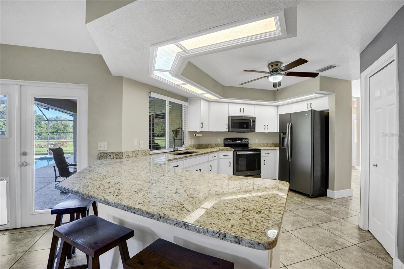 302 N WEBB RD — photo 12