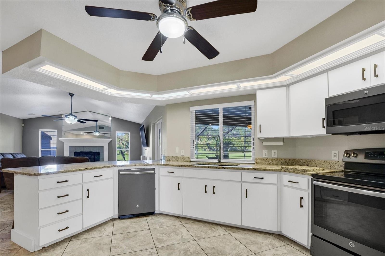 302 N WEBB RD — photo 11