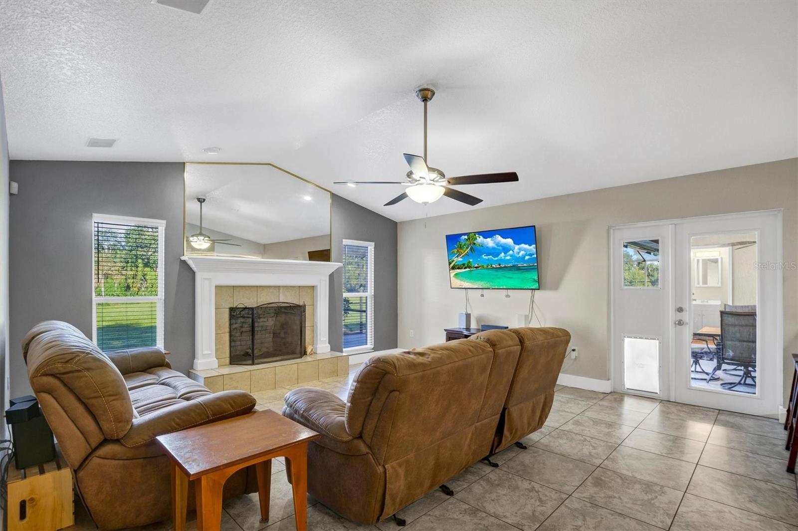 302 N WEBB RD — photo 15