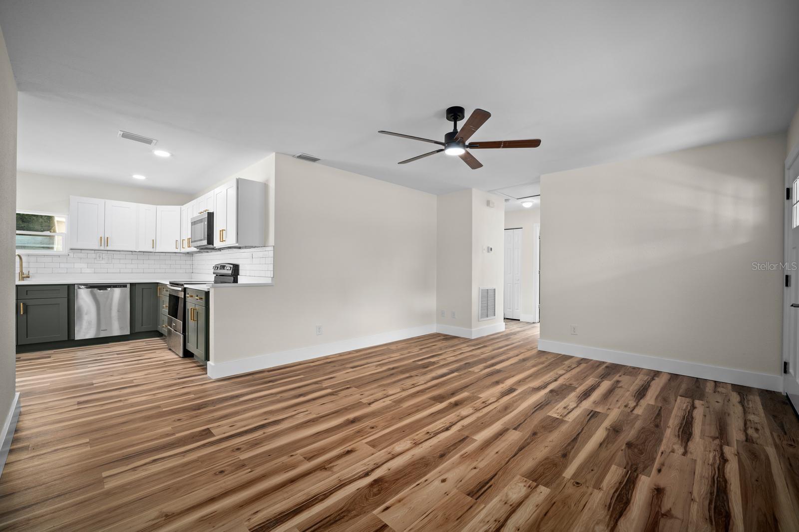 4512 S LOIS AVE — photo 8