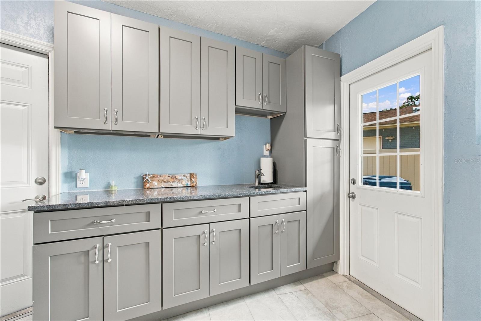 2168 KENT AVE — photo 44