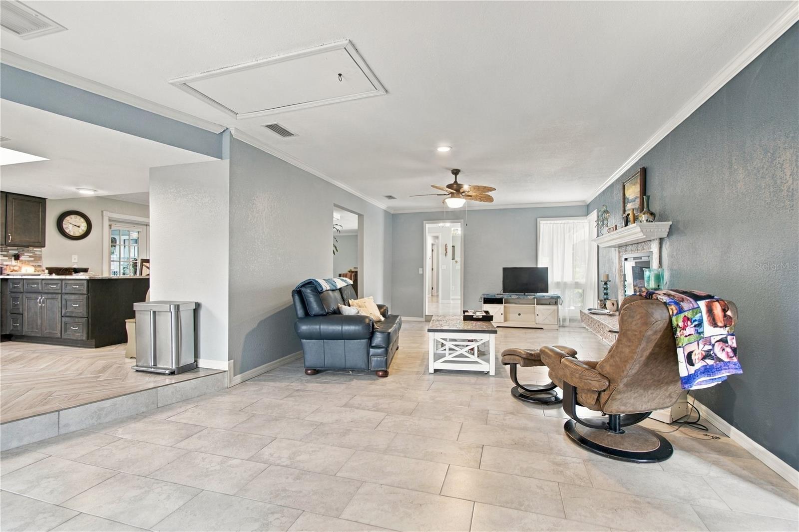2168 KENT AVE — photo 22