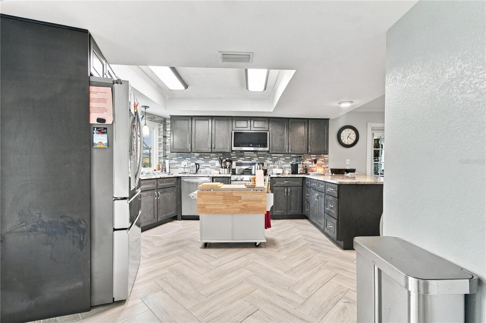 2168 KENT AVE — photo 21