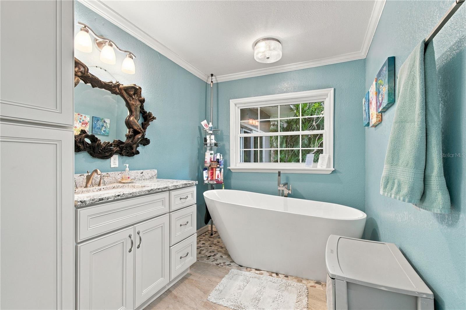 2168 KENT AVE — photo 32