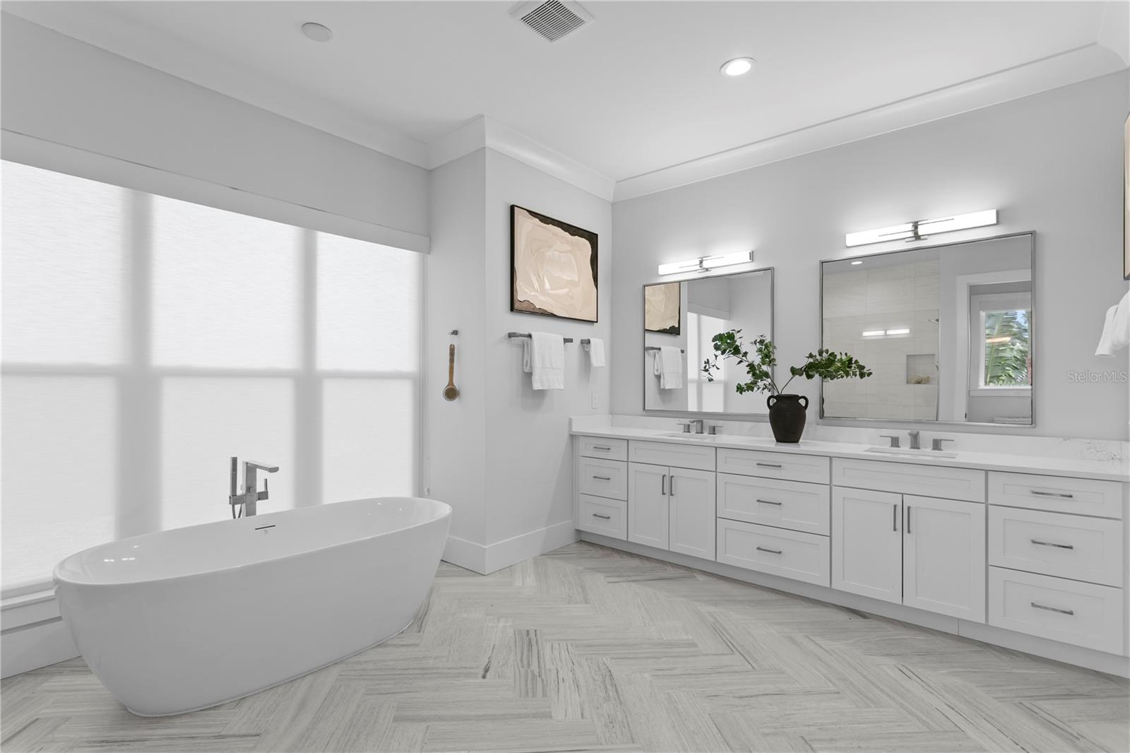 790 CORDOVA BLVD NE — photo 36