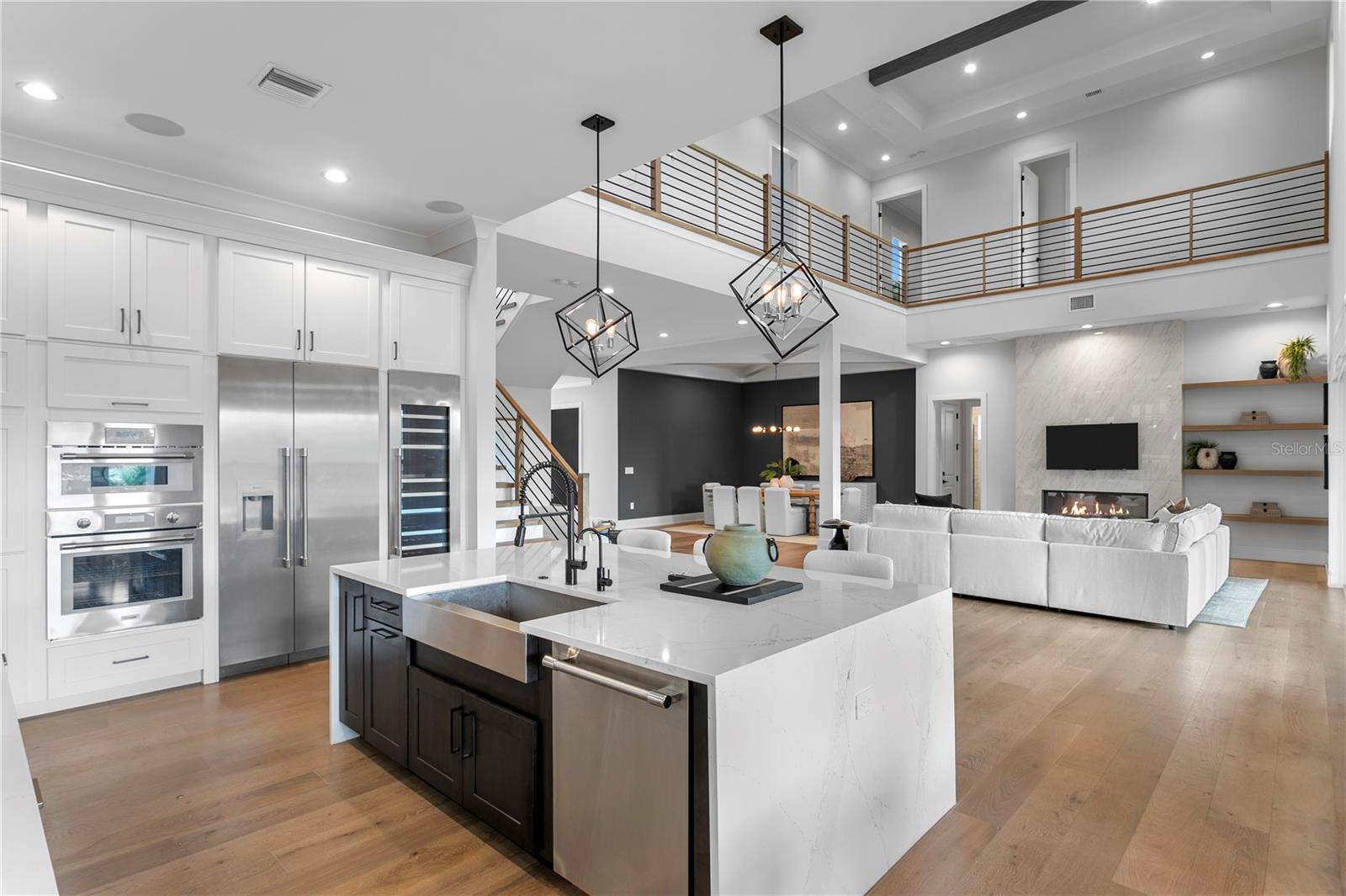 790 CORDOVA BLVD NE — photo 12