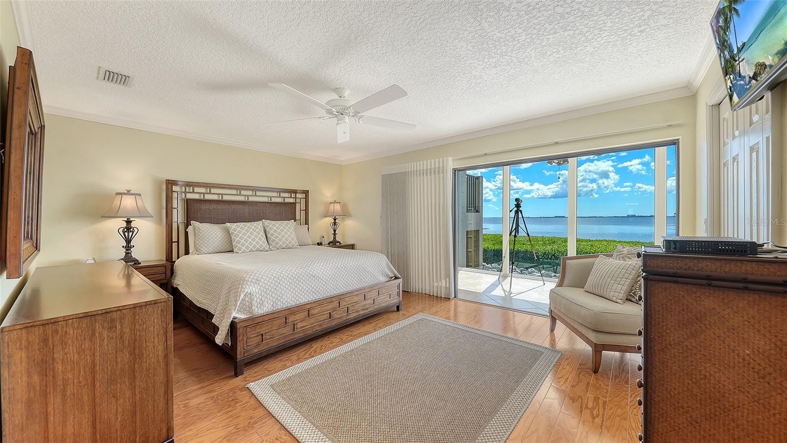 4533 BAY CLUB DR — photo 18