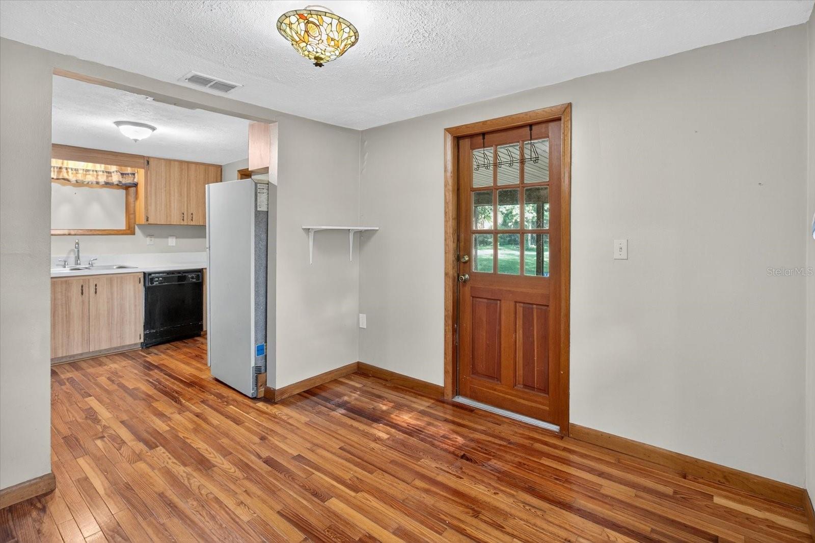 10019 CURLEY RD — photo 17