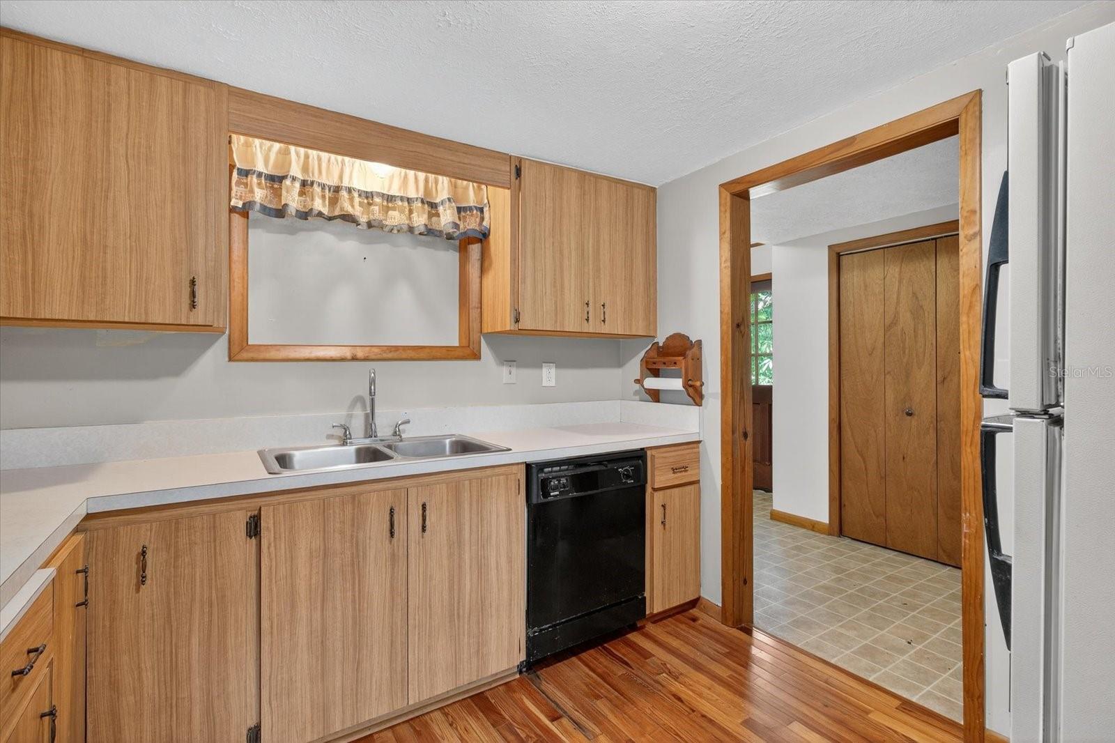 10019 CURLEY RD — photo 28