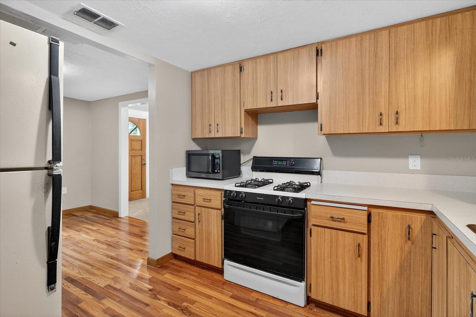 10019 CURLEY RD — photo 25