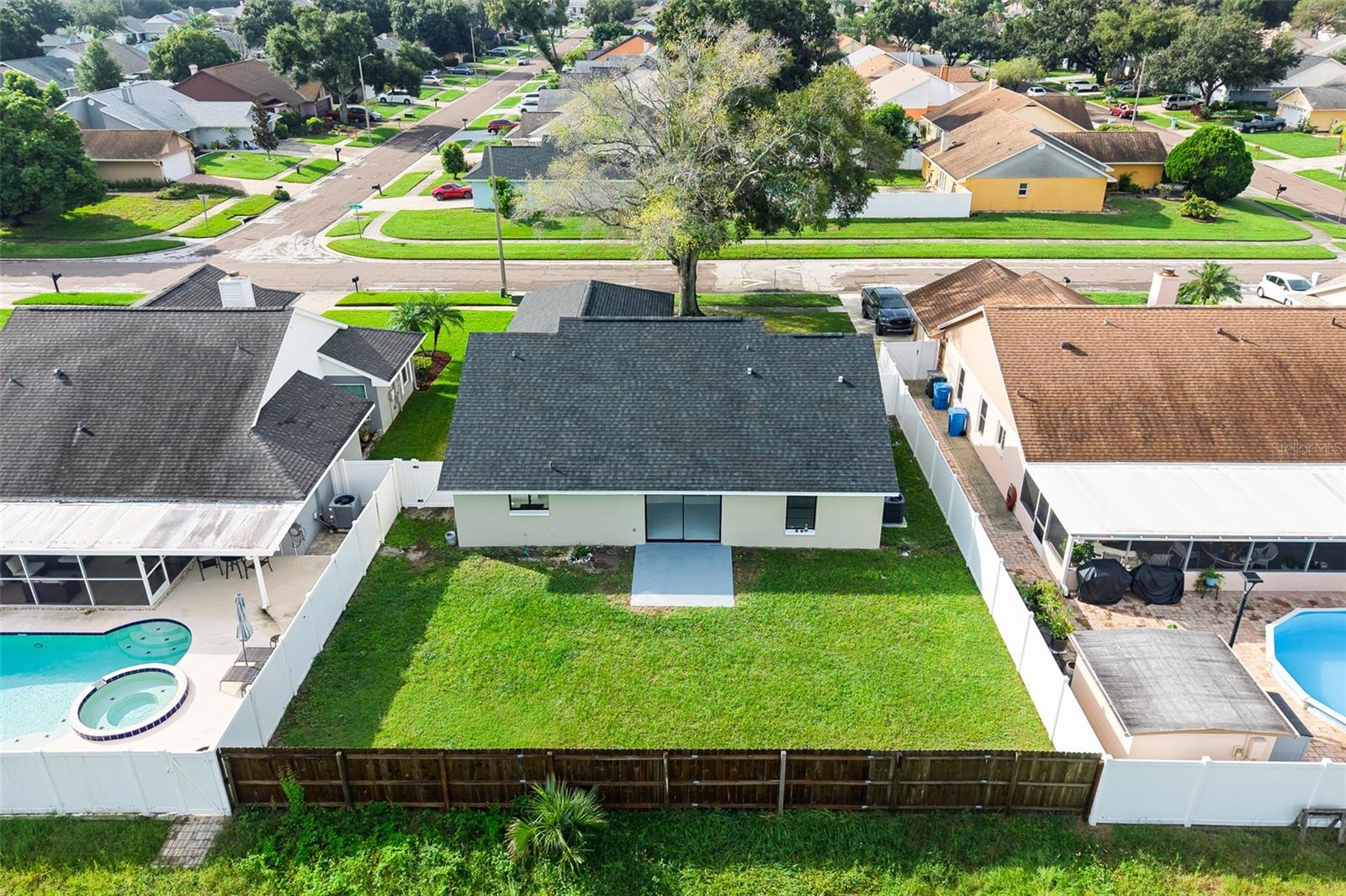 7131 HOLLOWELL DR — photo 44
