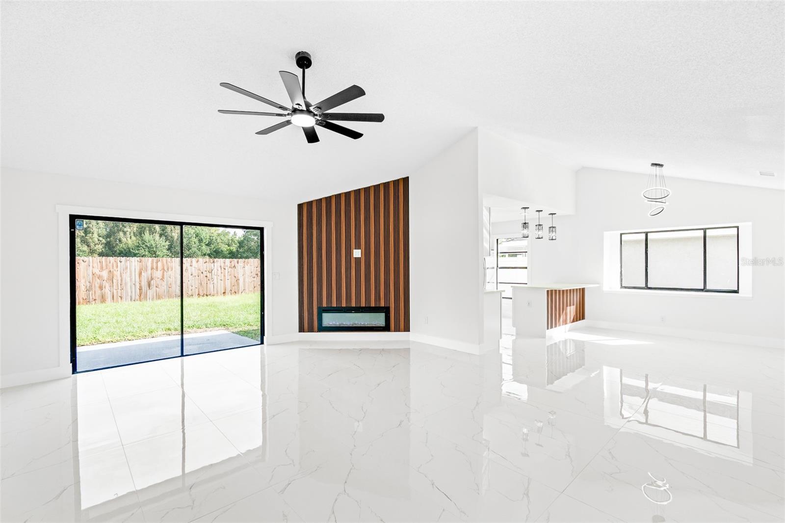 7131 HOLLOWELL DR — photo 8