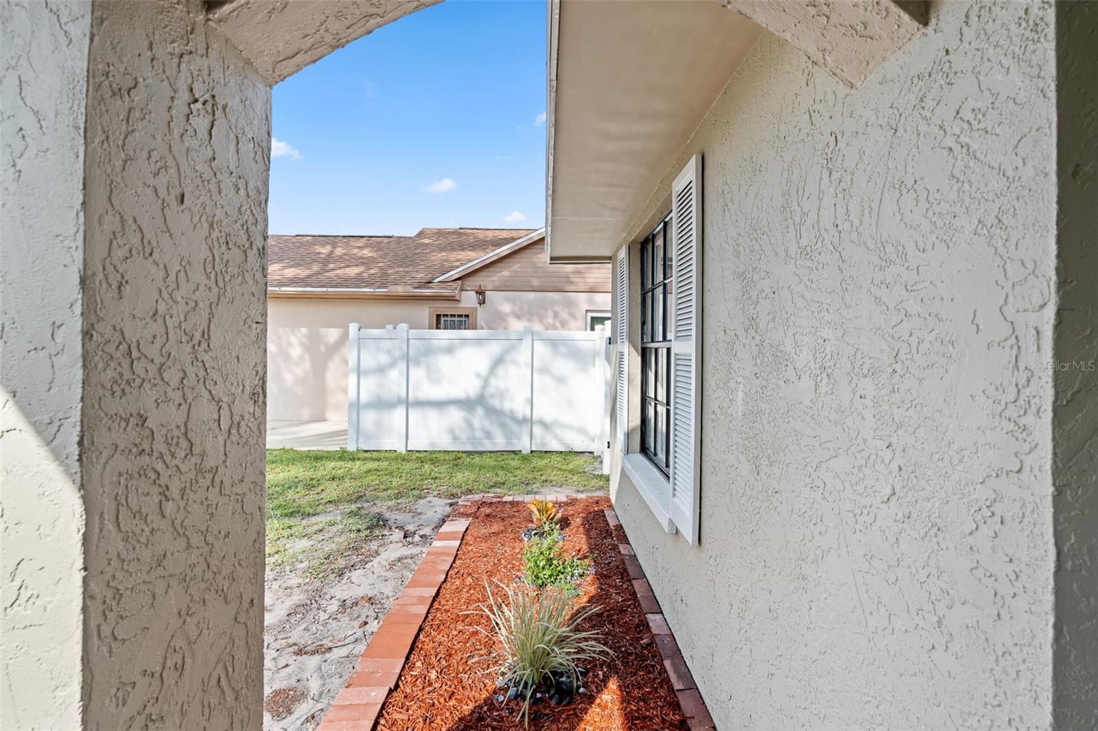 7131 HOLLOWELL DR — photo 6