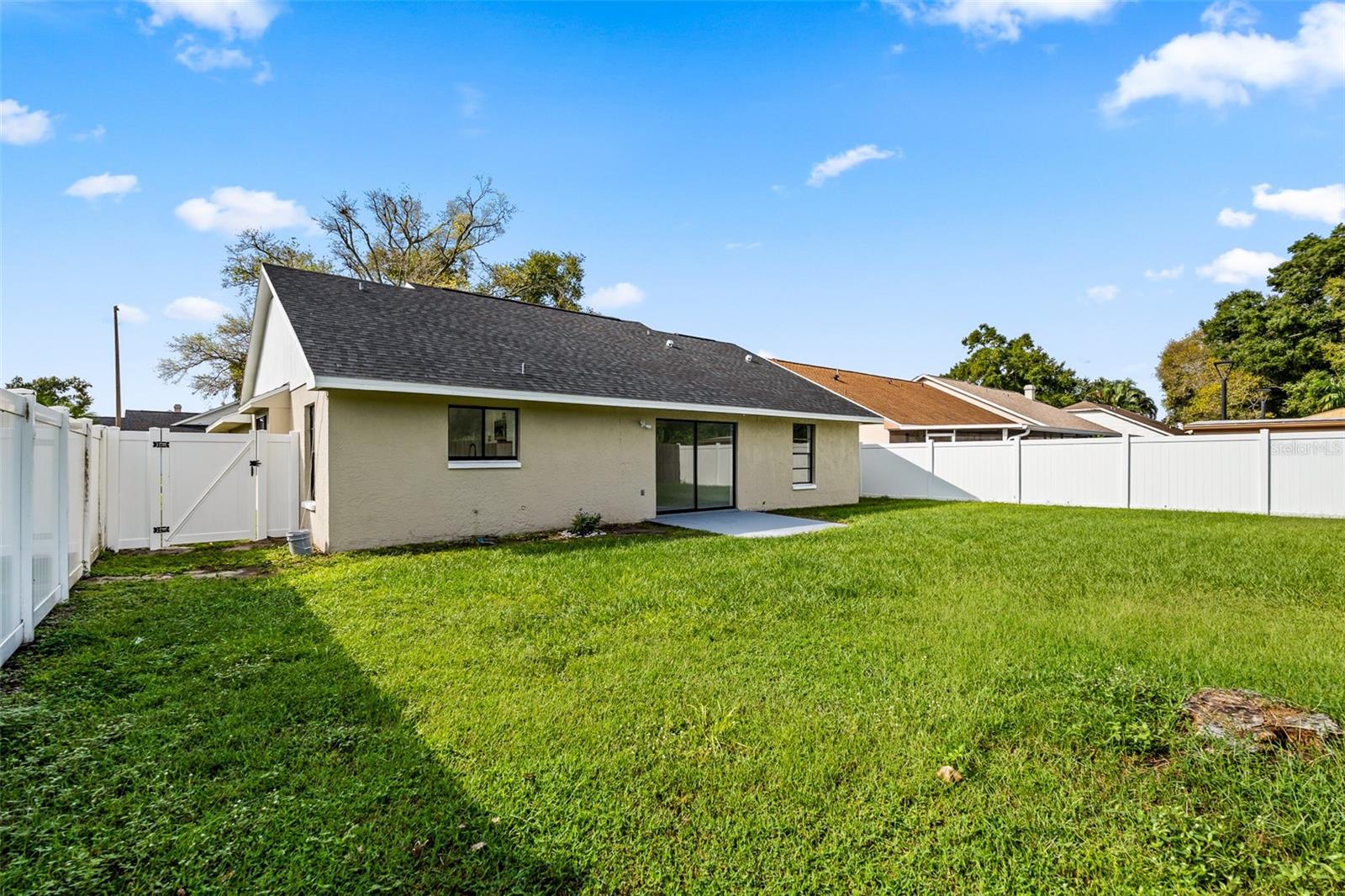 7131 HOLLOWELL DR — photo 37
