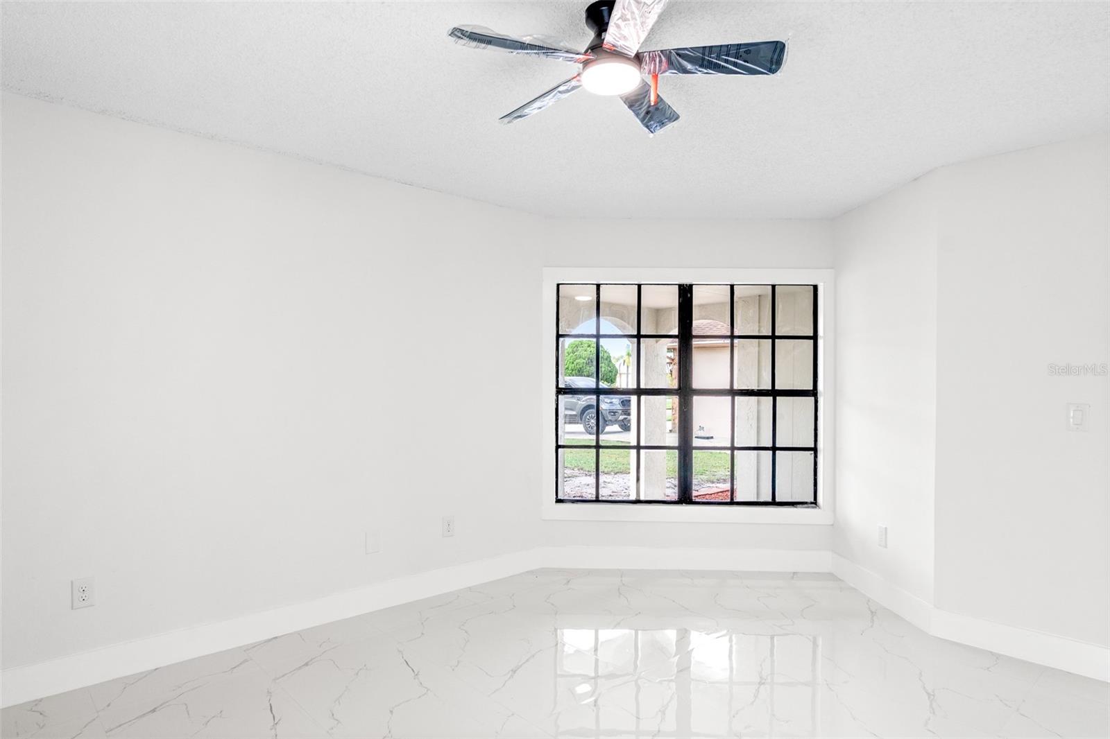 7131 HOLLOWELL DR — photo 17