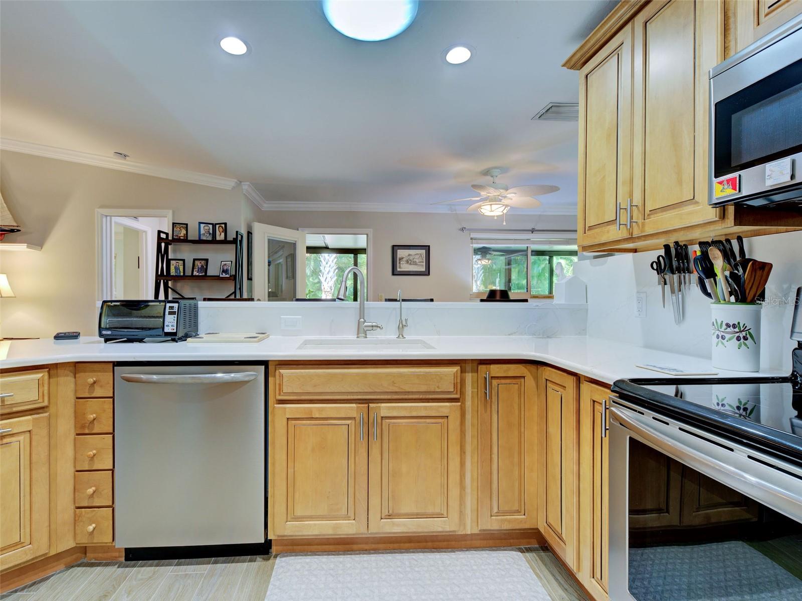 800 OSPREY ST — photo 9