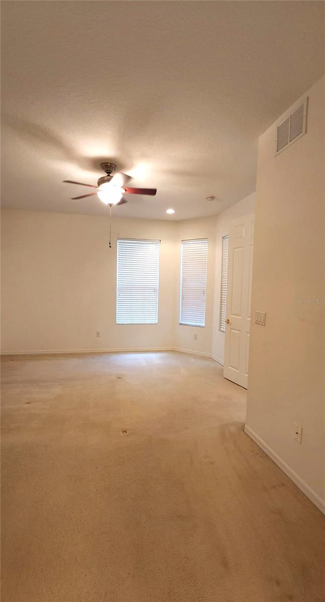 642 SPRING LAKE CIR — photo 11