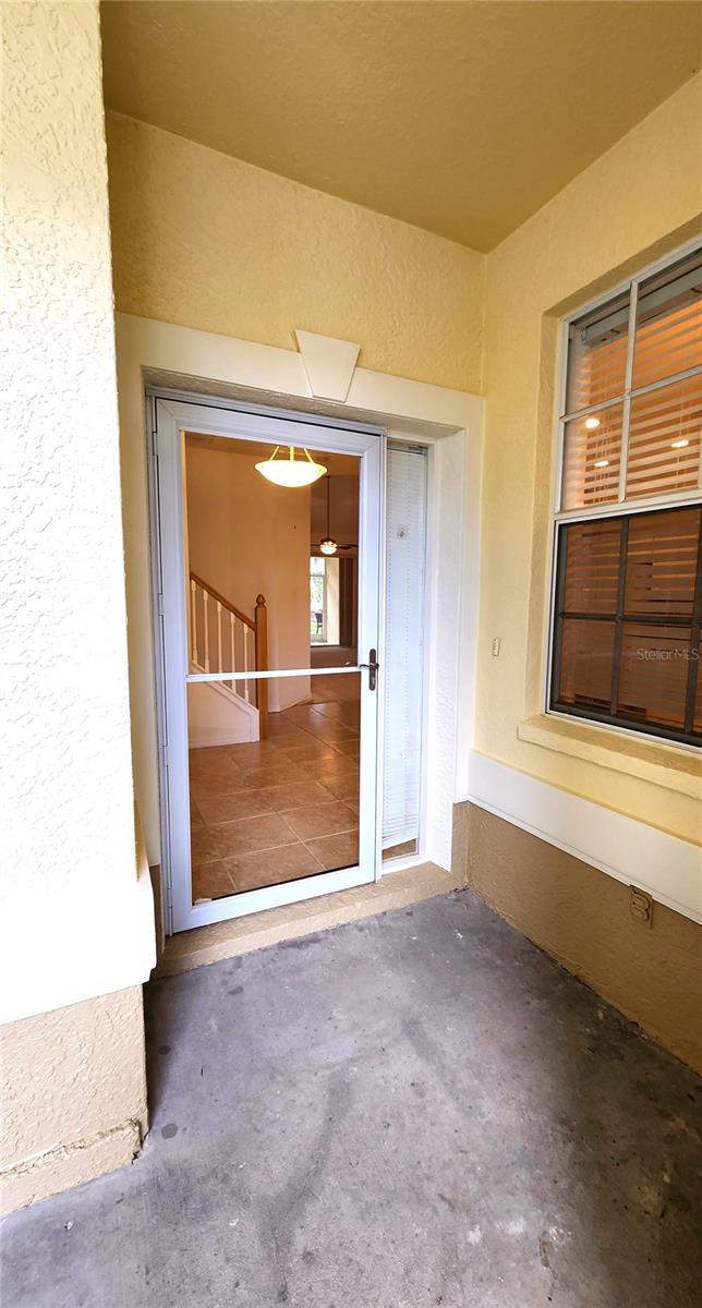 642 SPRING LAKE CIR — photo 4