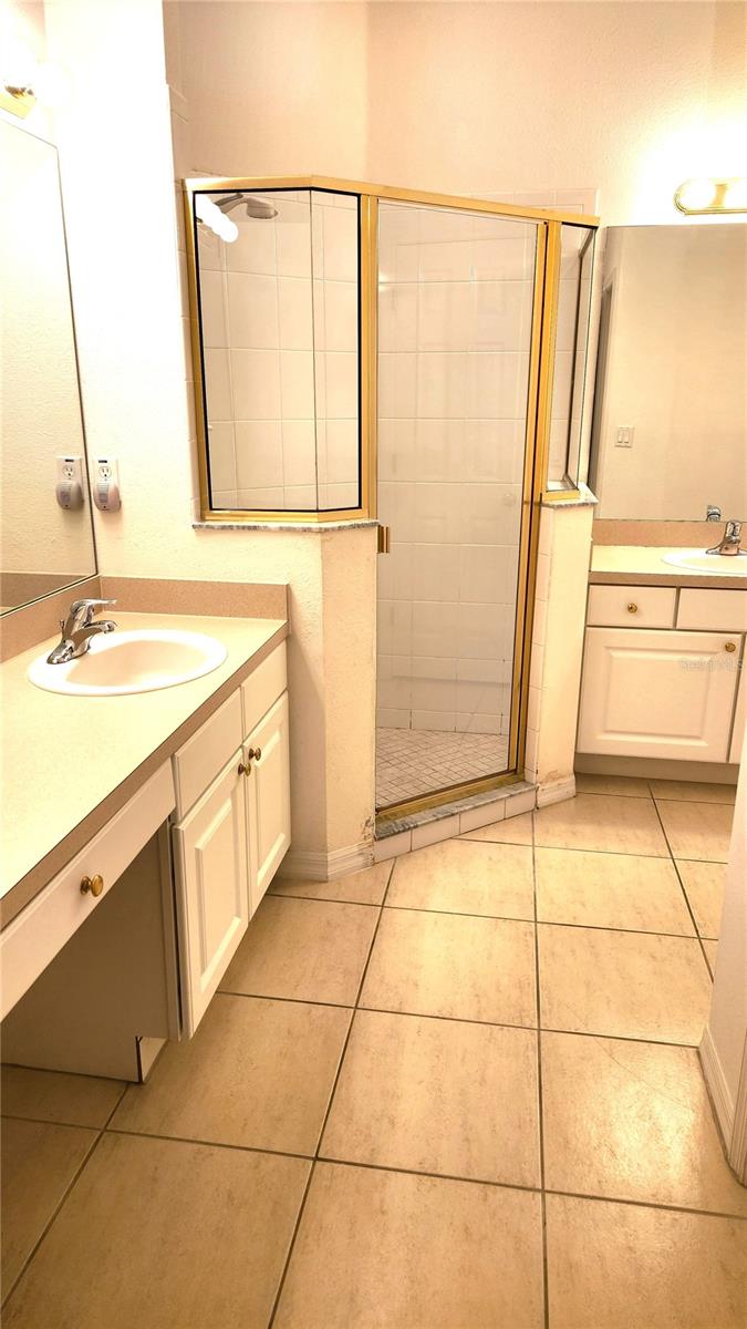 642 SPRING LAKE CIR — photo 13