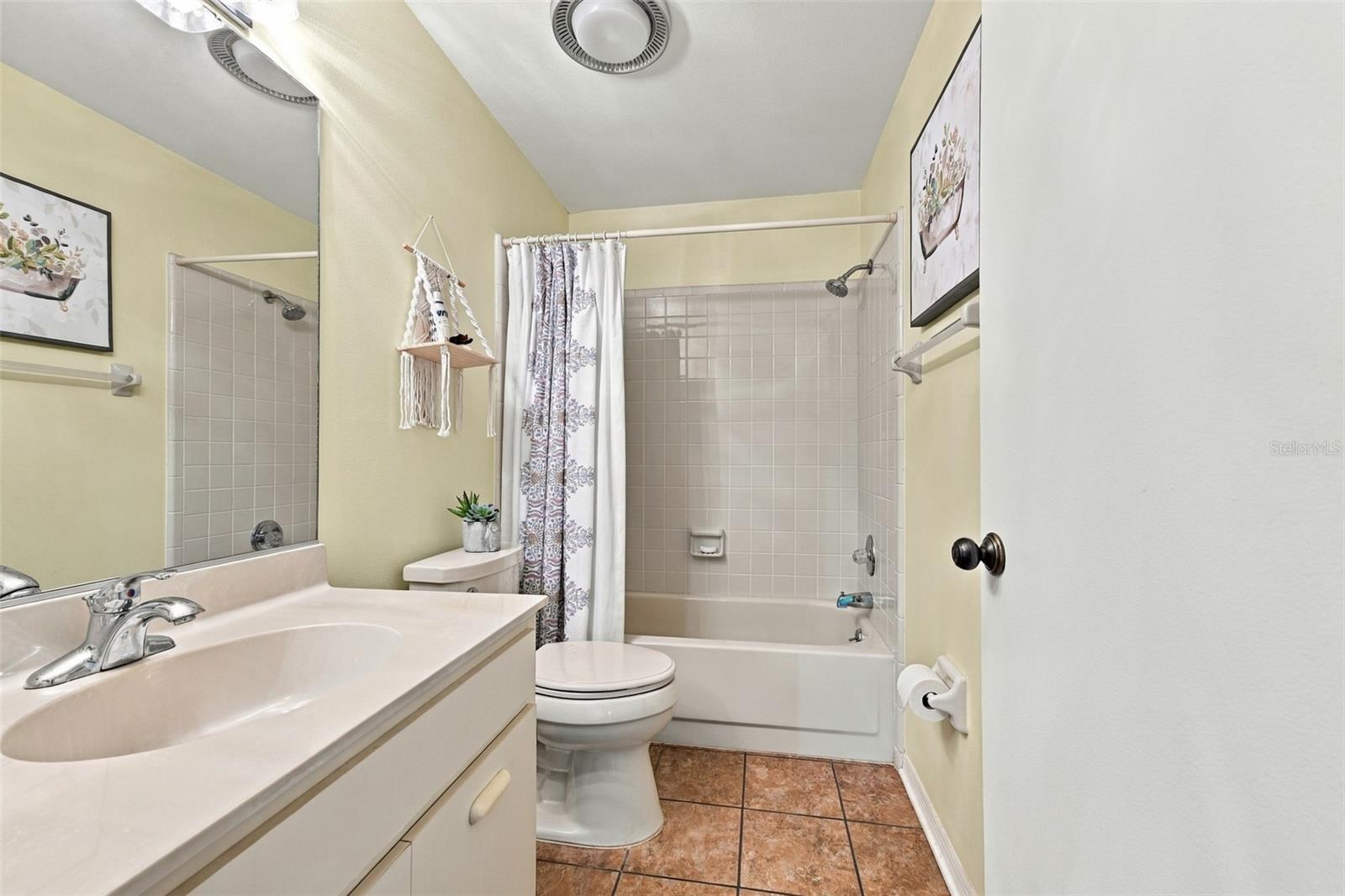 1611 WOODMAR DR — photo 43