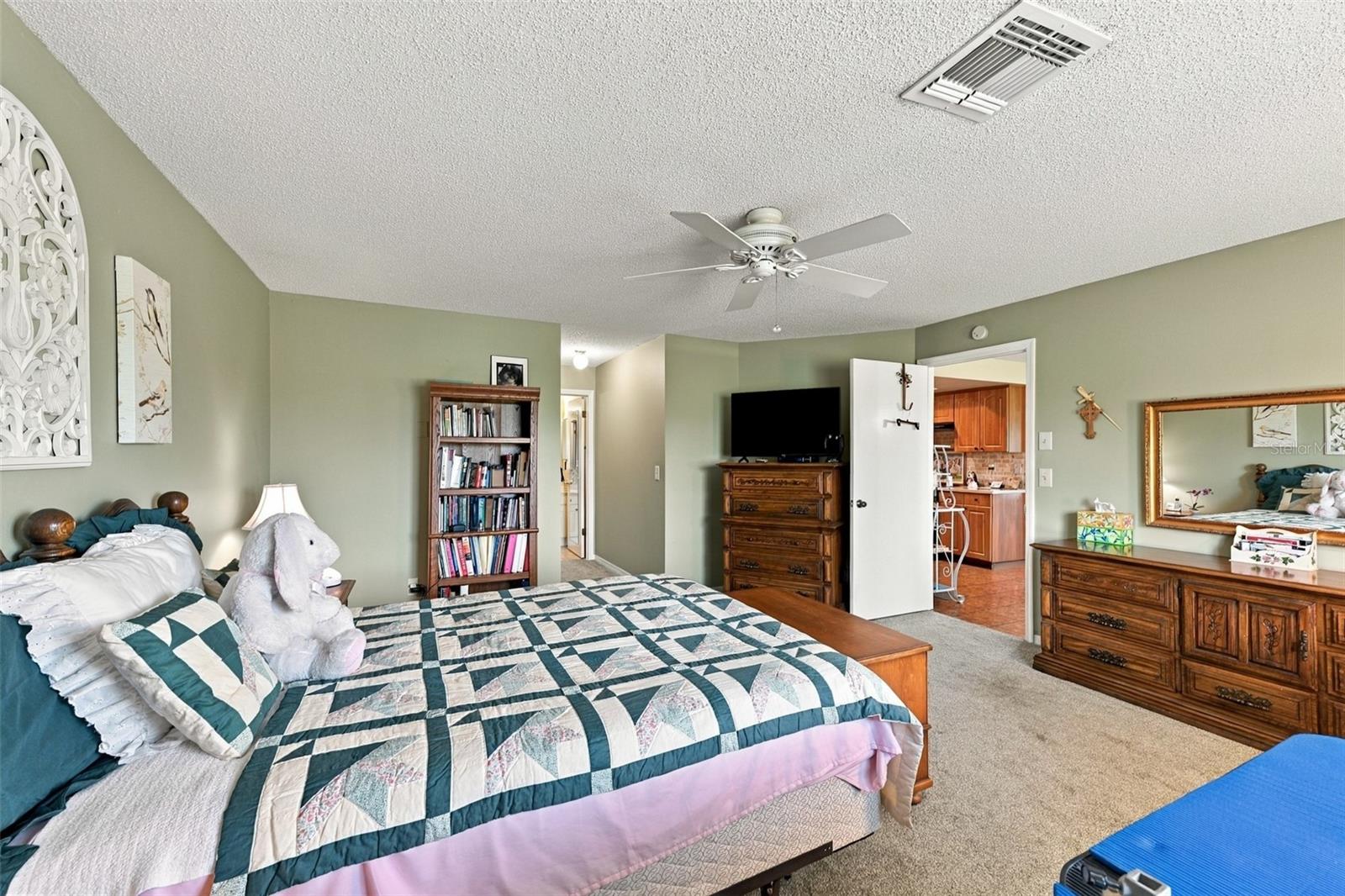 1611 WOODMAR DR — photo 27