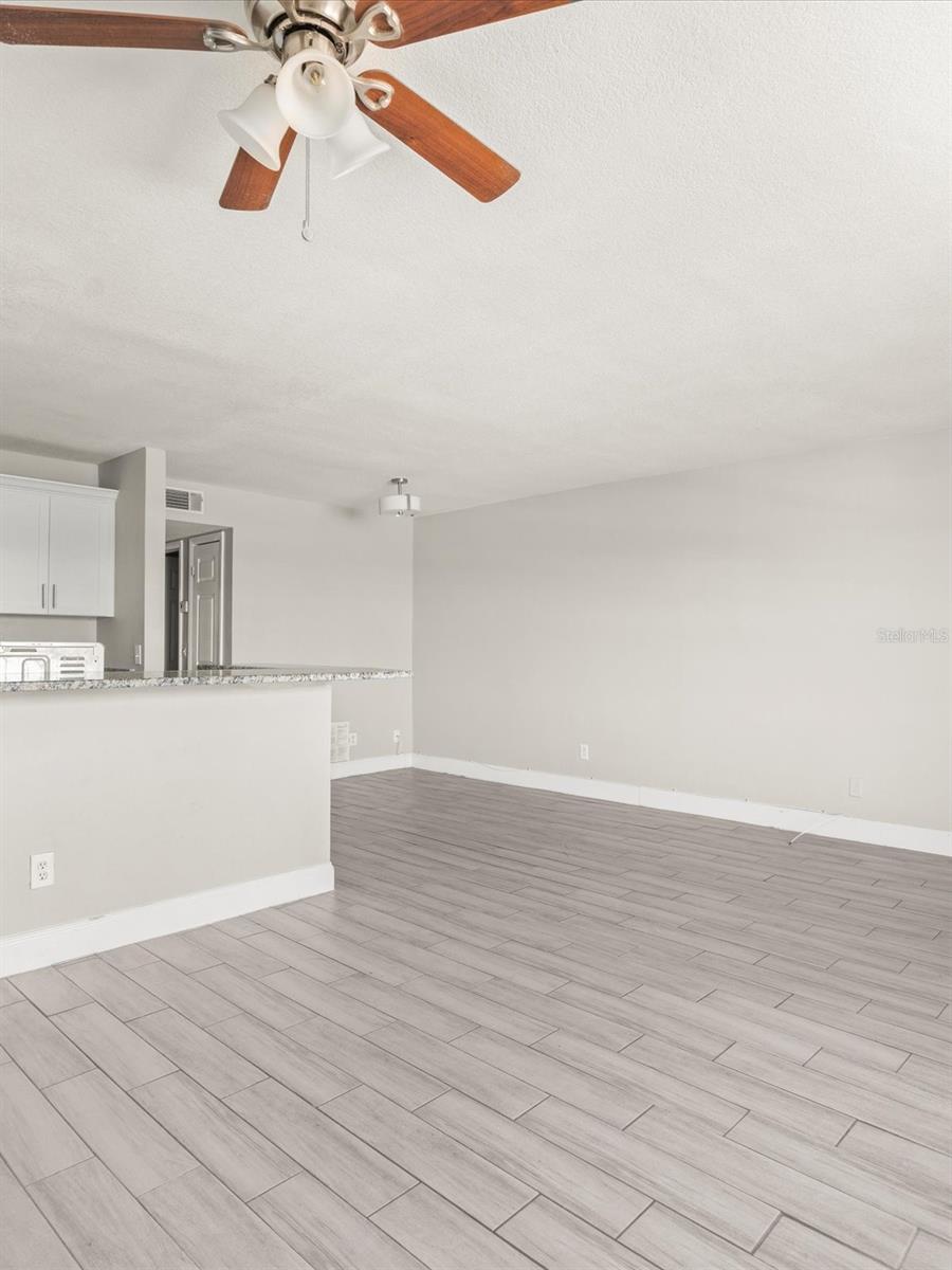 9105 W HILLSBOROUGH AVE #I204 — photo 20