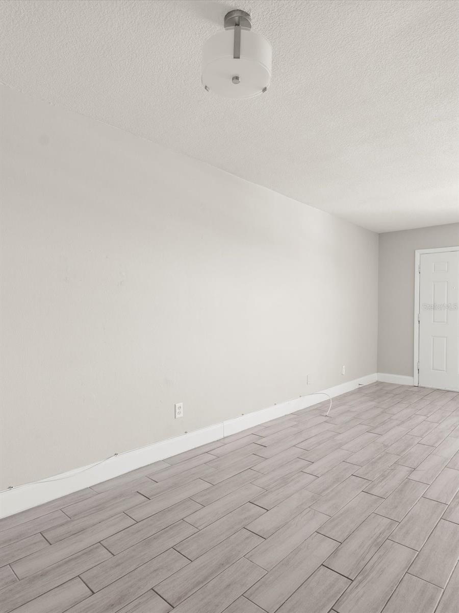 9105 W HILLSBOROUGH AVE #I204 — photo 10