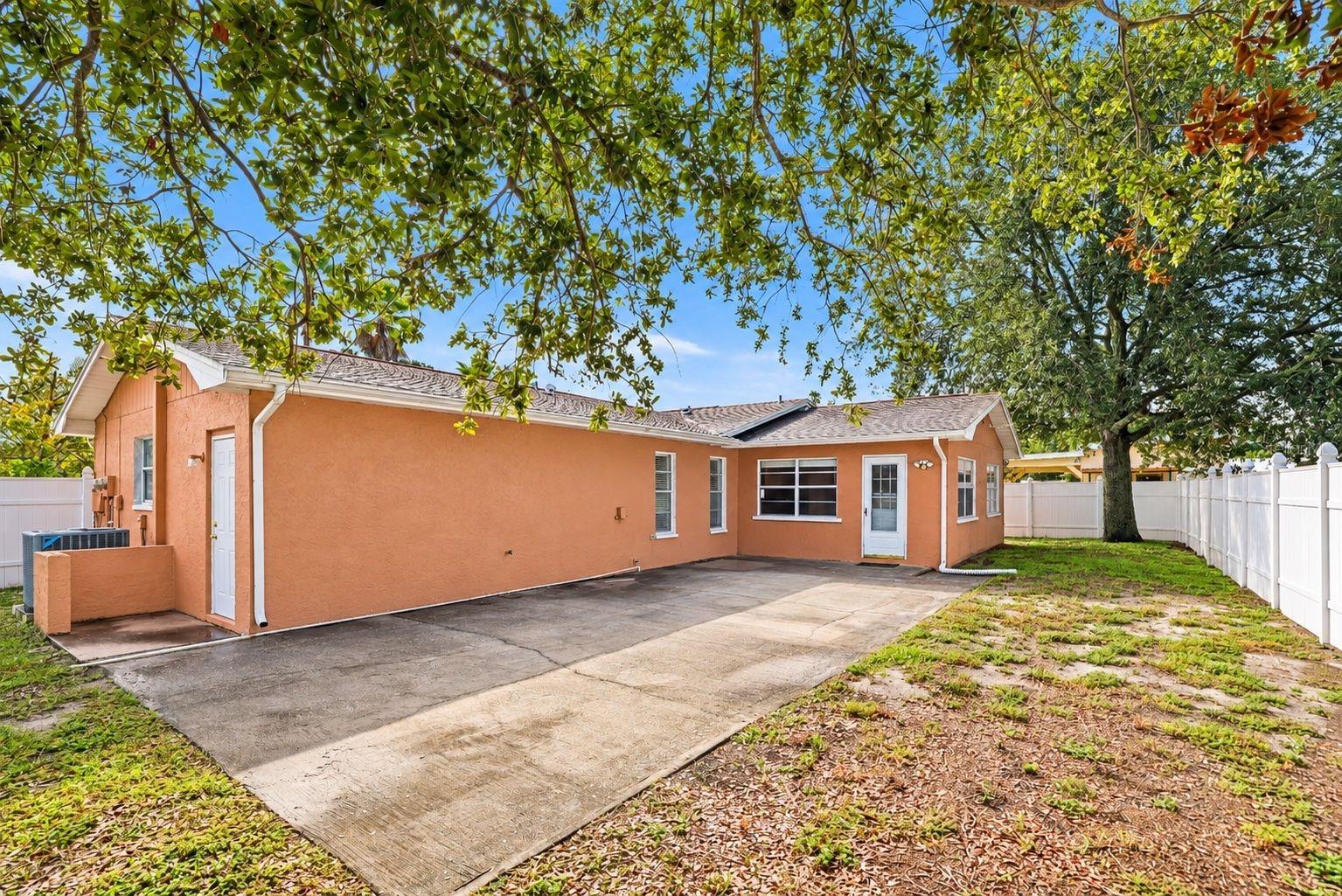 2200 STACY CT — photo 38