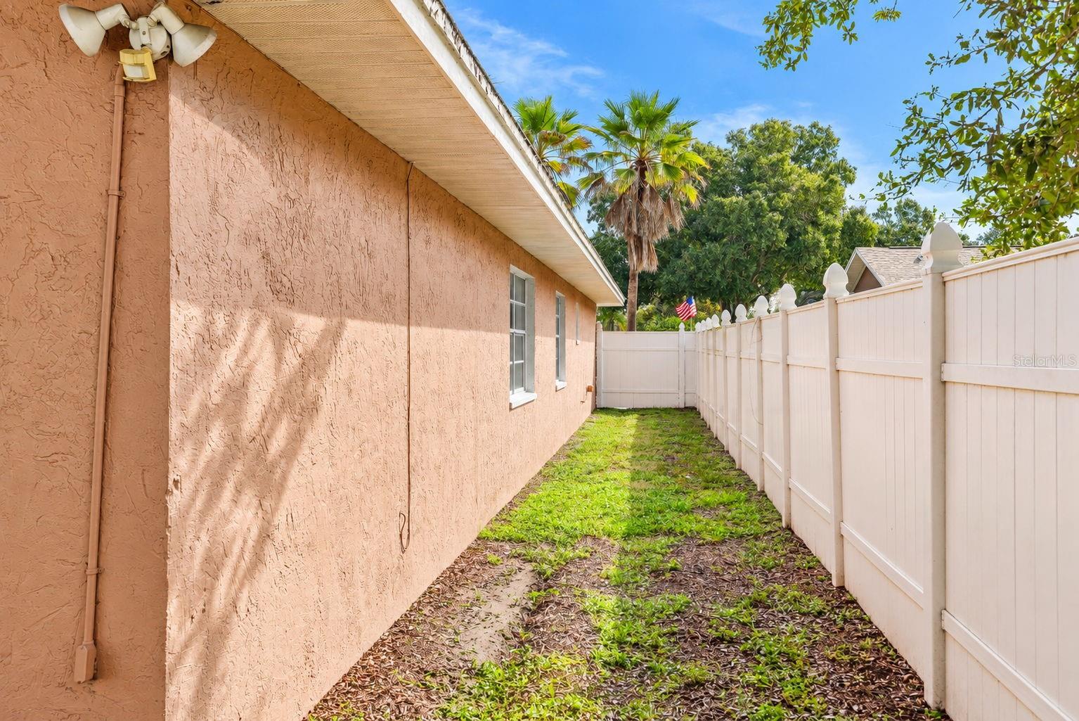 2200 STACY CT — photo 33