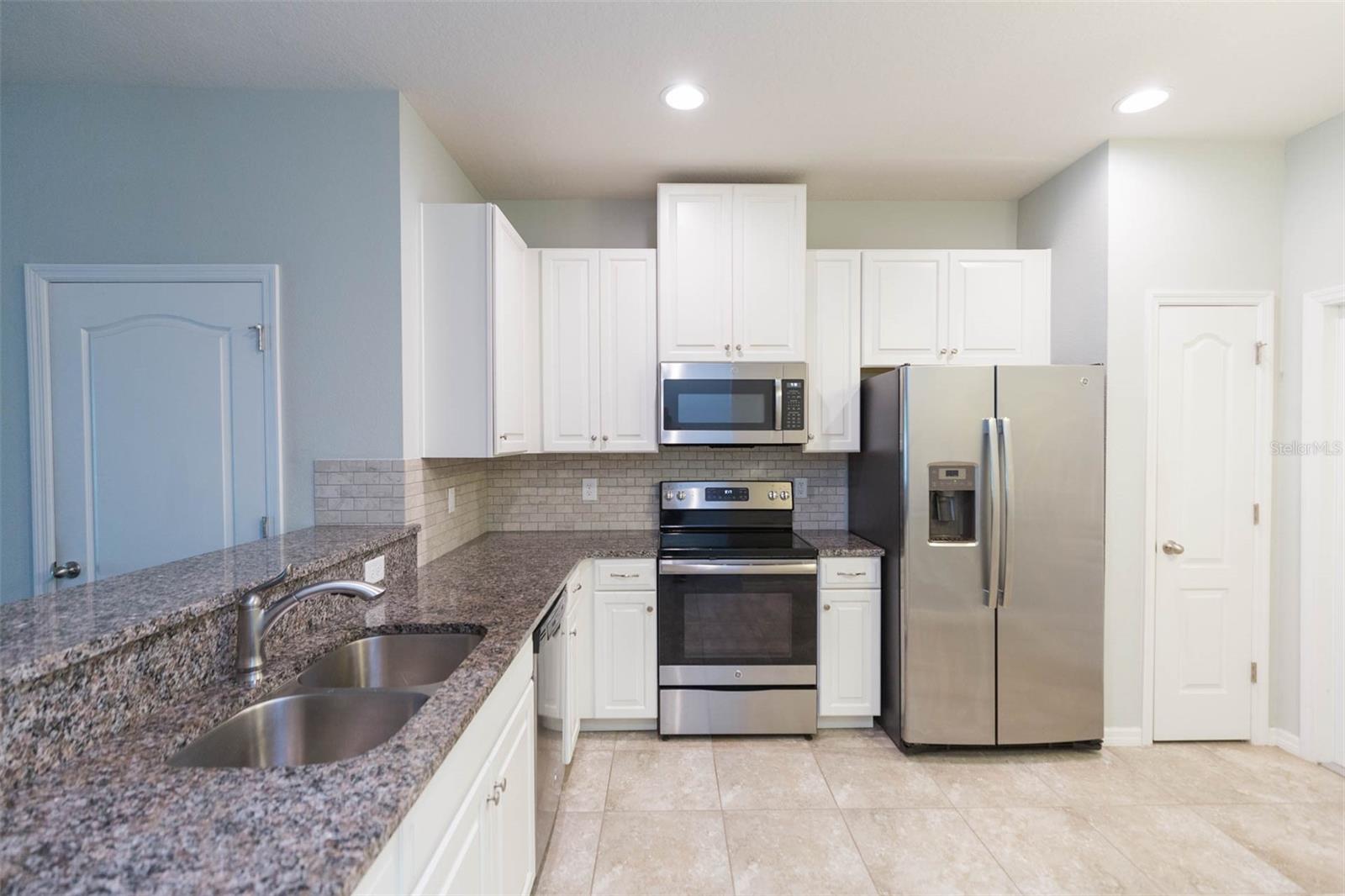 2208 LENNOX DALE LN — photo 4