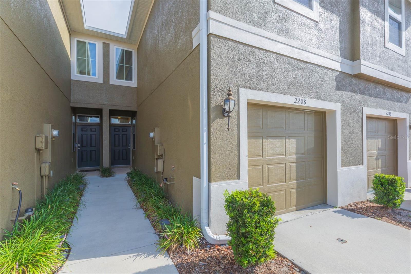 2208 LENNOX DALE LN — photo 2