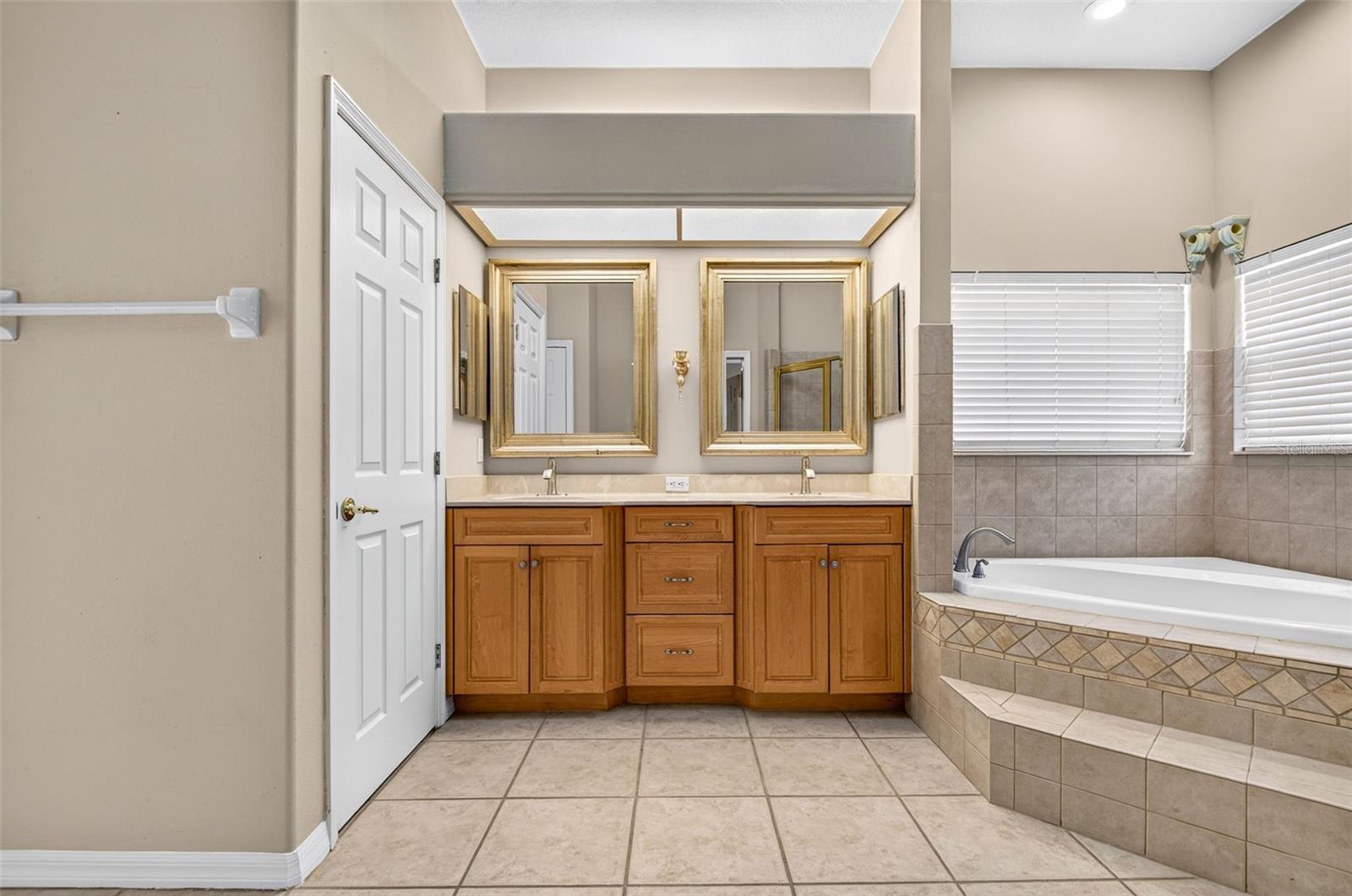 725 CITRUS WOOD LN — photo 50